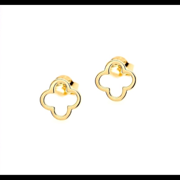 Dainty Gold Clover Stud Earrings Subtle  & Chic ❤️ - Picture 3 of 3